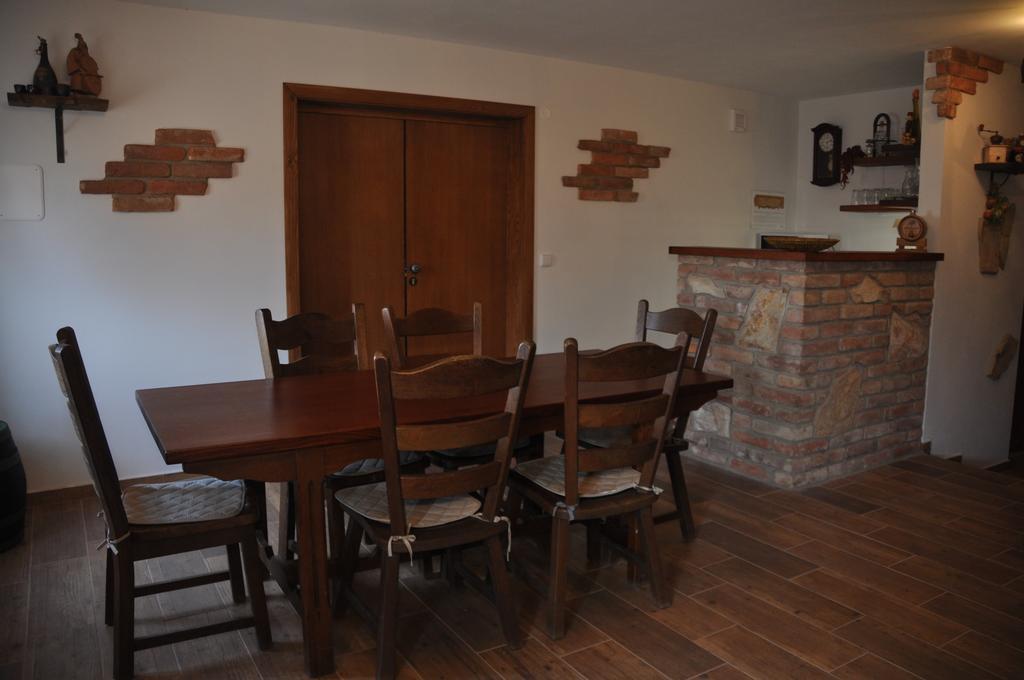 U Jecminka Villa Хлоховец Екстериор снимка